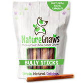 Nature Gnaws Bully Stick para perros pequeños, presentación del producto, ideal para entretenimiento.