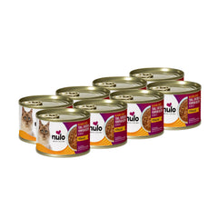Nulo trozos picados de atún, pollo y calabaza en caldo para gatos.