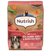 Nutrish Rachael Ray con salmón en plato, sabor sabroso para perros adultos