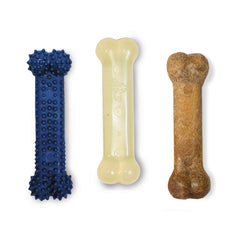 Nylabone Flexi Chew con protuberancias para limpieza dental durante masticación.