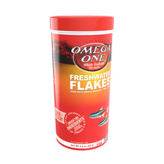 Omega One Freshwater Flakes muestran coloración más vibrante en peces de acuario.