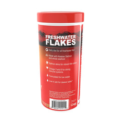 Omega One Freshwater Flakes ayudan a mantener un tanque más limpio gracias a su insolubilidad.