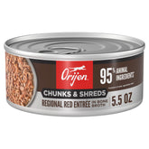 ORIJEN Regional Red Entrée: lata abierta muestra trozos y hebras de carne para textura rica.
