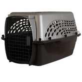Transportín Petmate con puerta frontal para acceso cómodo.