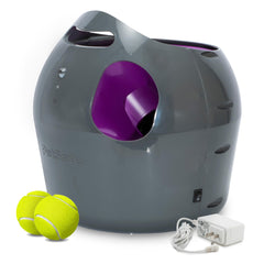 PetSafe Lanzador automático en acción para juego al aire libre