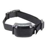 Collar PetSafe YardMax frente al dispositivo, seguridad para explorar el patio.