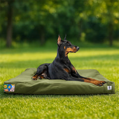 Cama para perro Sytopia exterior de lona verde, ideal para uso al aire libre y perros grandes.