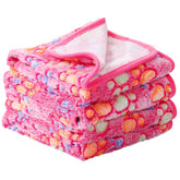 Tatuo couverture chien empreinte patte rose, douce et cocoonante.