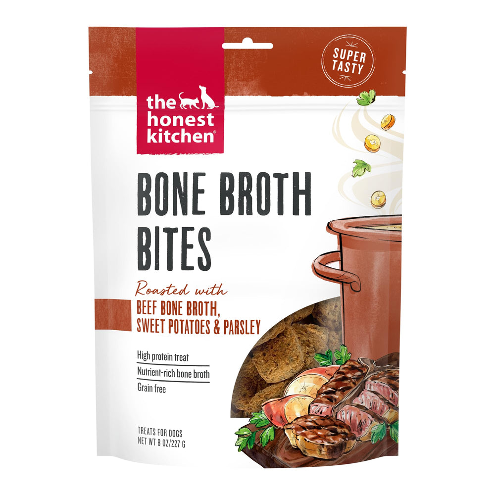 The Honest Kitchen friandises au bouillon d'os en assiette, récompense savoureuse et riche en protéines.