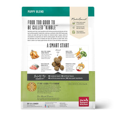 Envase de una libra de The Honest Kitchen Clusters listo para usar.