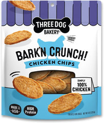 Chips Bark'N Crunch de Three Dog Bakery con pollo real en 8 oz, premio sabroso para perros.