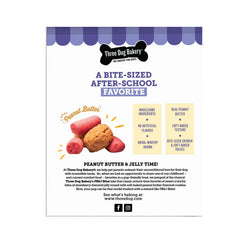 Three Dog Bakery PB&J Bites centro suave revela sabor cacahuete real.