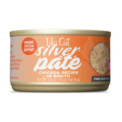 Paté de Tiki Cat Silver para gatos con pollo en caldo en lata.