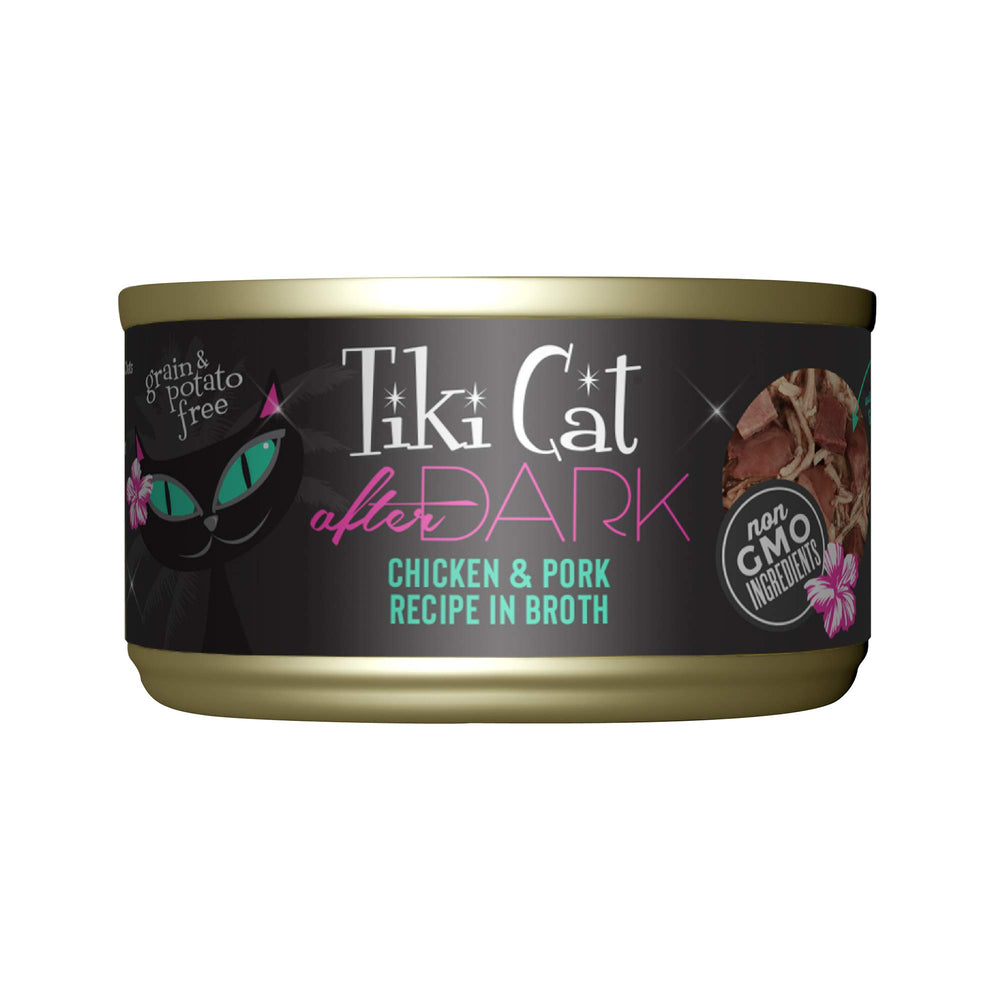 TIKI PETS After Dark: lata de pollo y cerdo para gatos adultos, alta proteína.