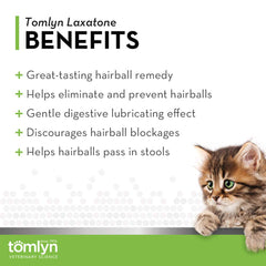 Tomlyn Laxatone Tuna Gel aplicado en la nariz del gato, facilita lamido.