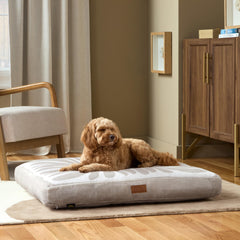 Town & Country Luxe CuddleTown Matisse, diseño reversible para versatilidad diaria
