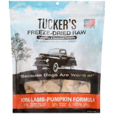 Tucker's desecado crudo para perros; empaque frontal de 14 oz para conveniencia.