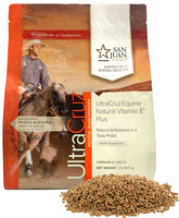 UltraCruz Vitamina E Plus para caballos en envase, fácil de usar.