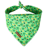 UP URARA PUP bandana triangulo san patricio verde frente del perro, estilo festivo y cómodo.