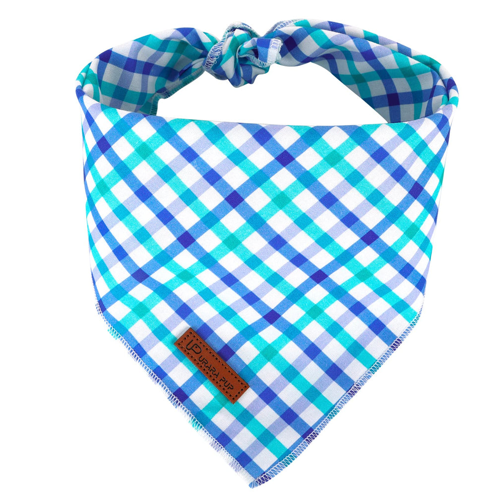 Bandana UP URARA PUP veraniega azul y blanco con rejilla, ideal para paseos en verano