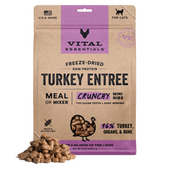 Vital Essentials mininibs de pavo crujiente en empaque, complemento nutritivo diario.