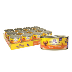 Wellness Complete Health gato en lata con pollo, trozos abundantes para comida sabrosa.
