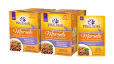 Wellness mordiscos indulgentes para gatos sobre de pollo para nutrición diaria.