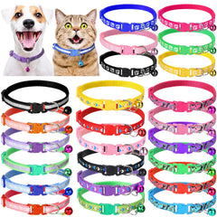 Collar Yunsailing para gatos con campana y cierre plástico duradero, fácil de colocar.
