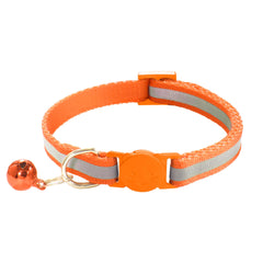 Collar Zulinlong reflectante con diseño de huellas para mayor visibilidad nocturna.
