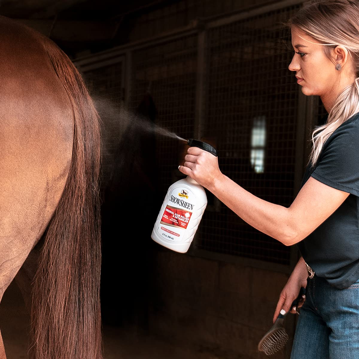 Absorbine ShowSheen manto-caballo-brillo: realza el manto con tacto suave.