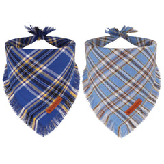 Bandana ADOGGYGO azul con cuadros y flecos para paseos diarios.