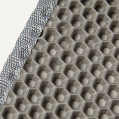 Base impermeable Amazon Basics protege suelo de manchas y humedad