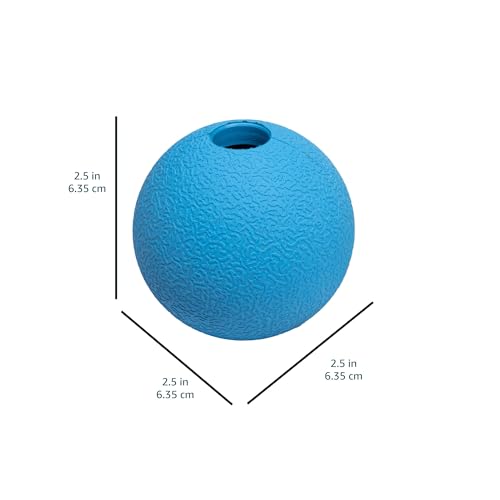 Bola duradera Amazon Basics para uso en exterior y juego rudo.
