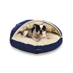 Cama cueva de Amazon Basics azul para refugio cómodo de mascotas.