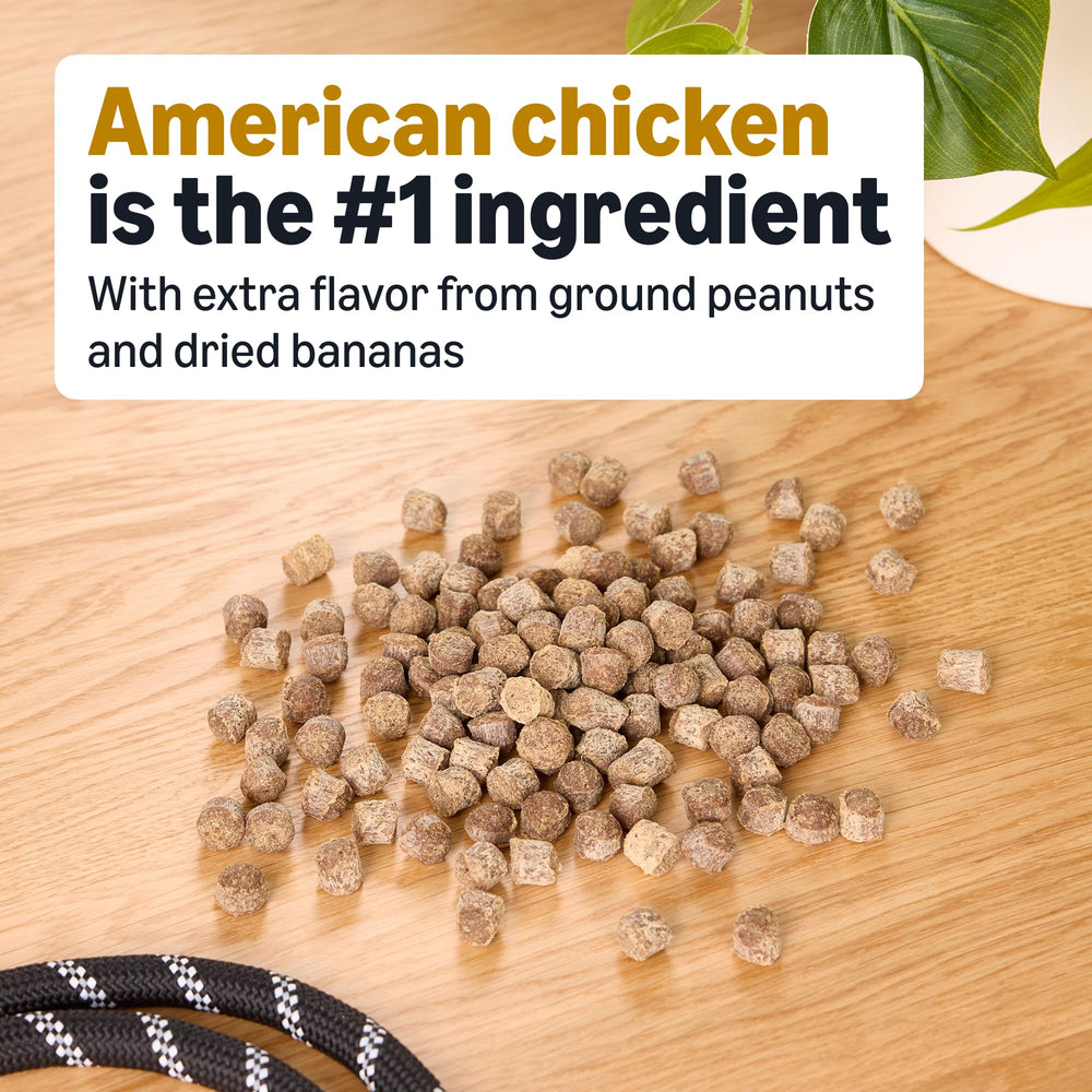 Etiqueta Amazon Basics destaca pollo americano como ingrediente principal