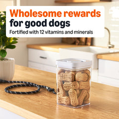 Galletas crujientes de Amazon Basics para perros, aptas para todas las razas y tamaños.