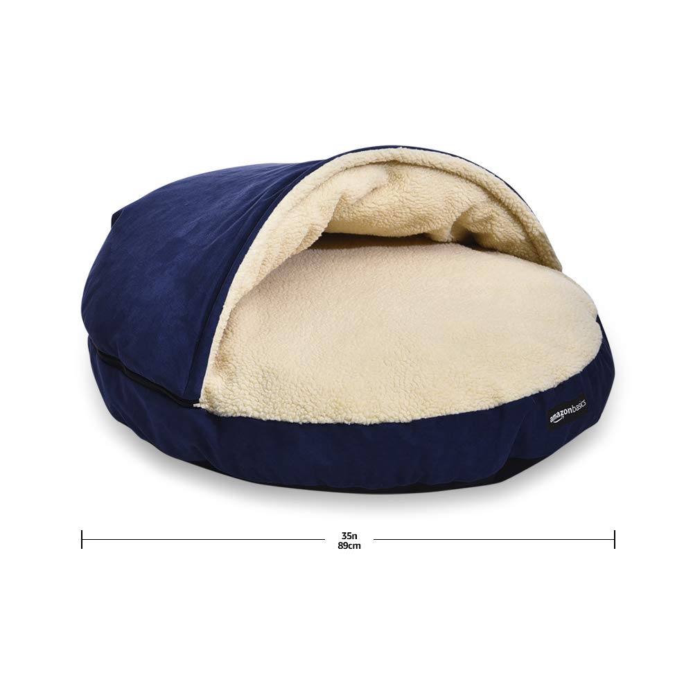 Capucha removible de la cueva AmazonBasics para acurrucarse.