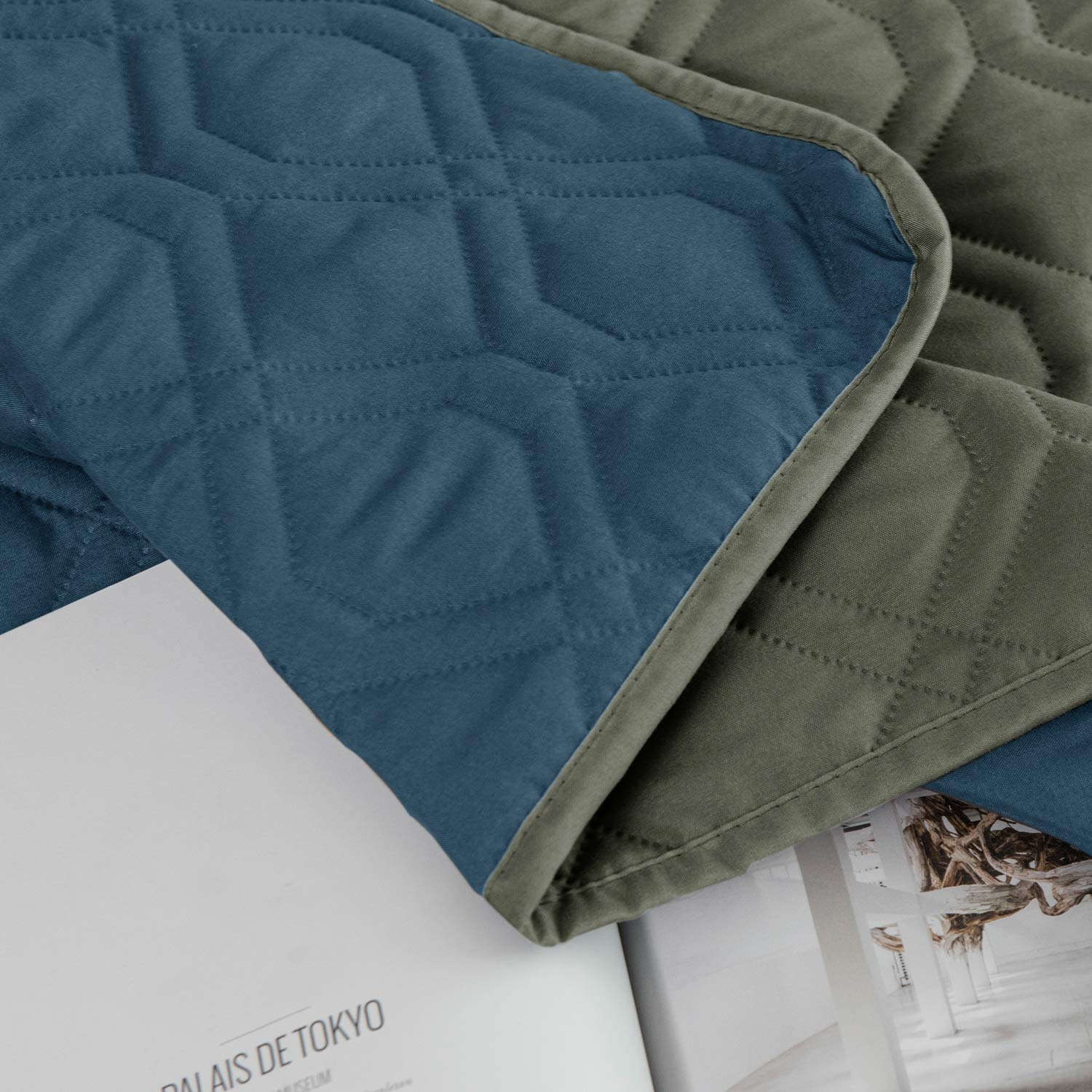 Ameritex funda reversible con dos colores para cambiar estilo.