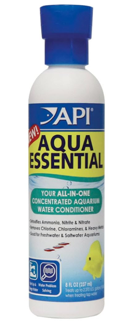 API Stress Coat 8oz, bote en mesa, protege peces con agua segura.