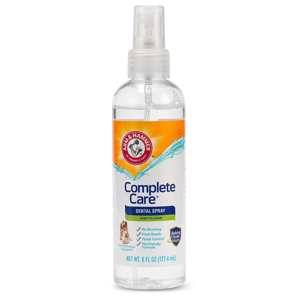 Arm & Hammer Complete Care spray dental para perro en boca, aliento fresco.
