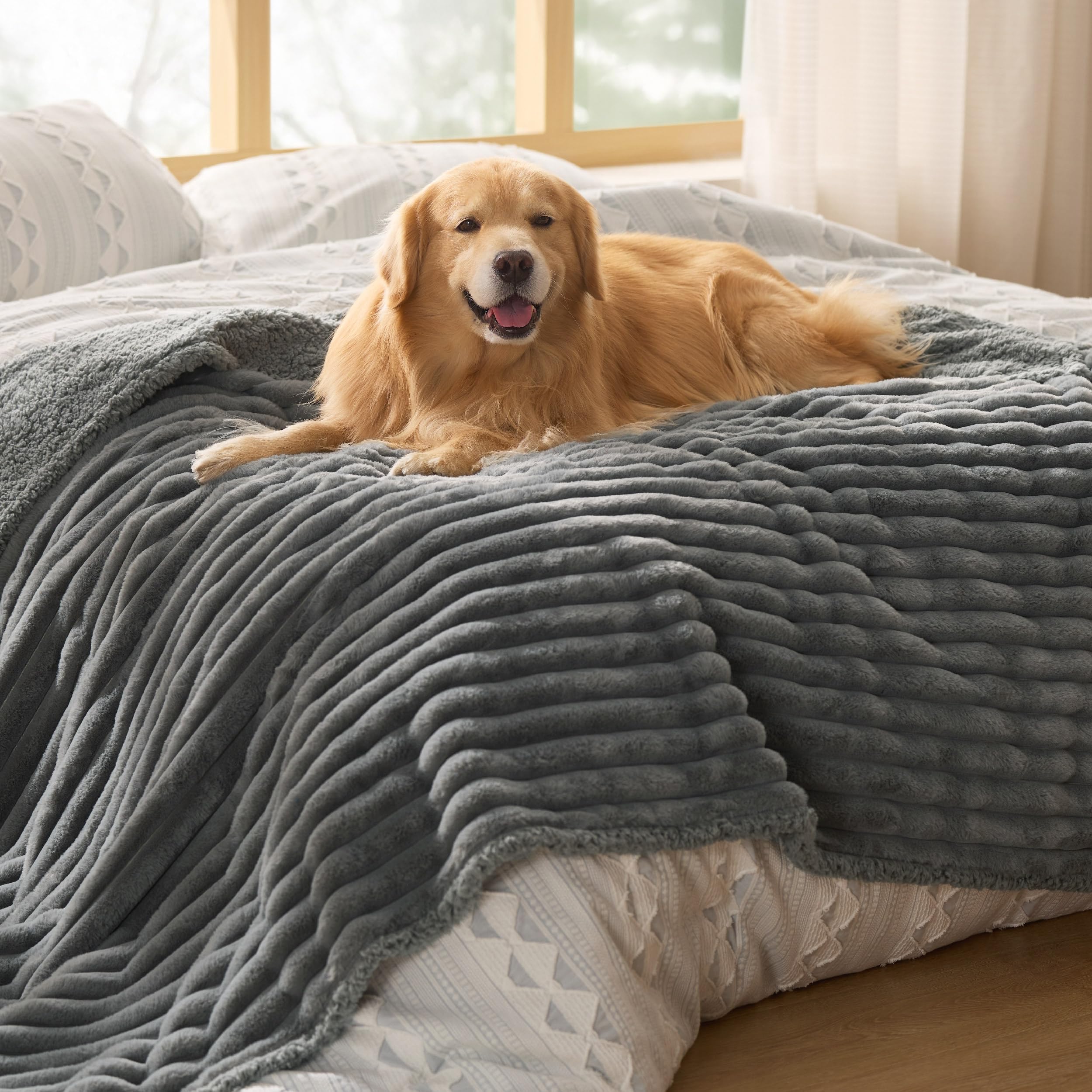 Bedsure ComfyFleece uso diario para comodidad y descanso limpio de mascotas