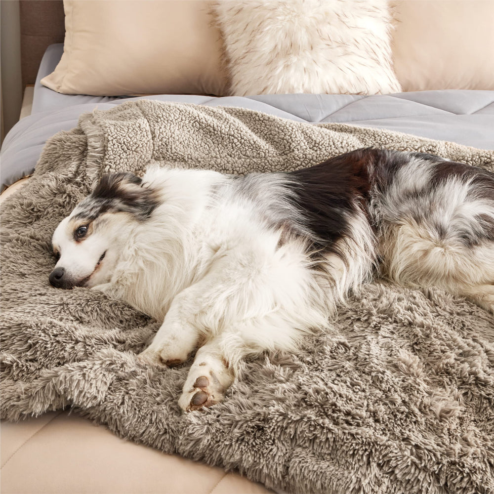Diseño reversible Bedsure para lujo y comodidad en casa.