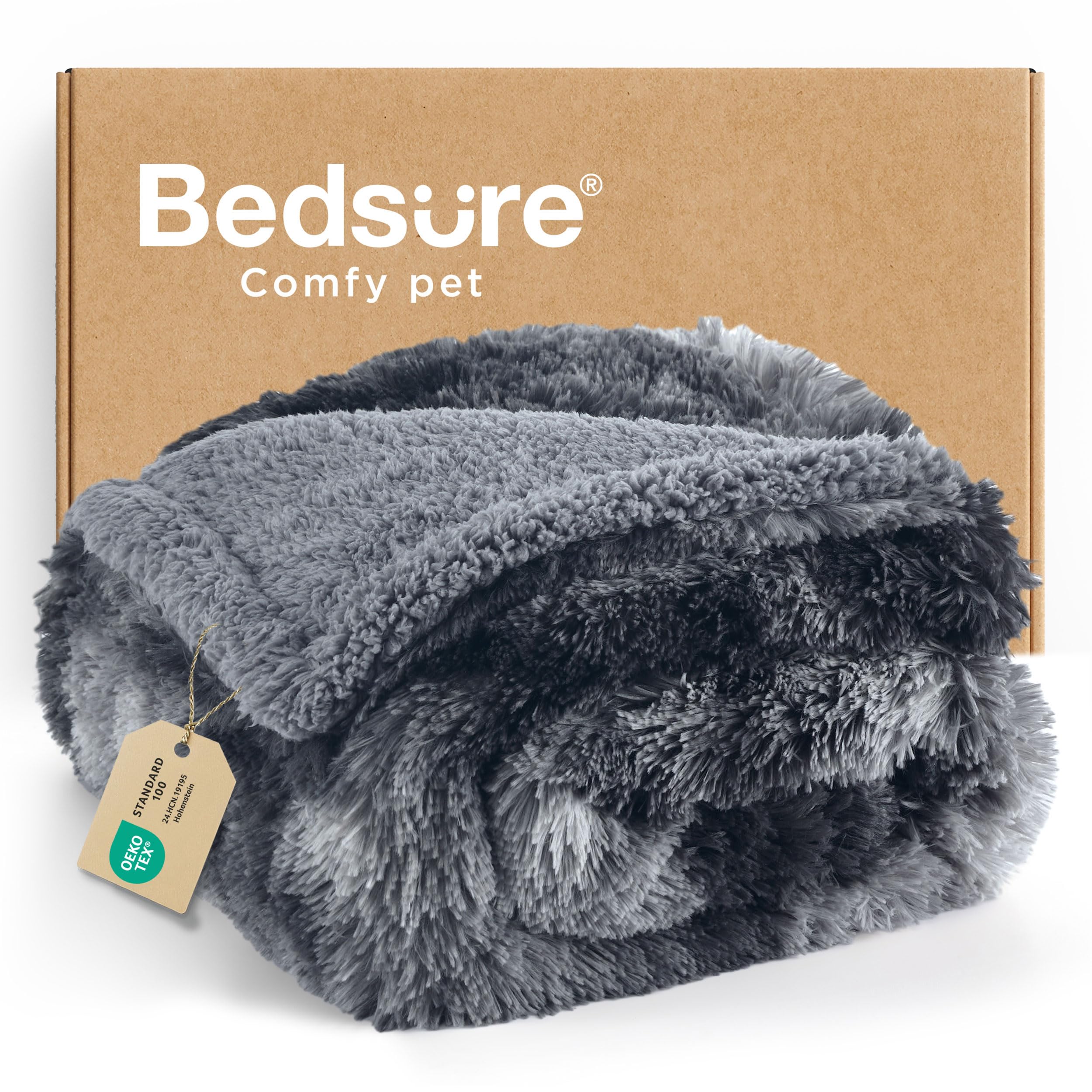 Manta impermeable Bedsure para perros grandes protegiendo el sofá y los muebles