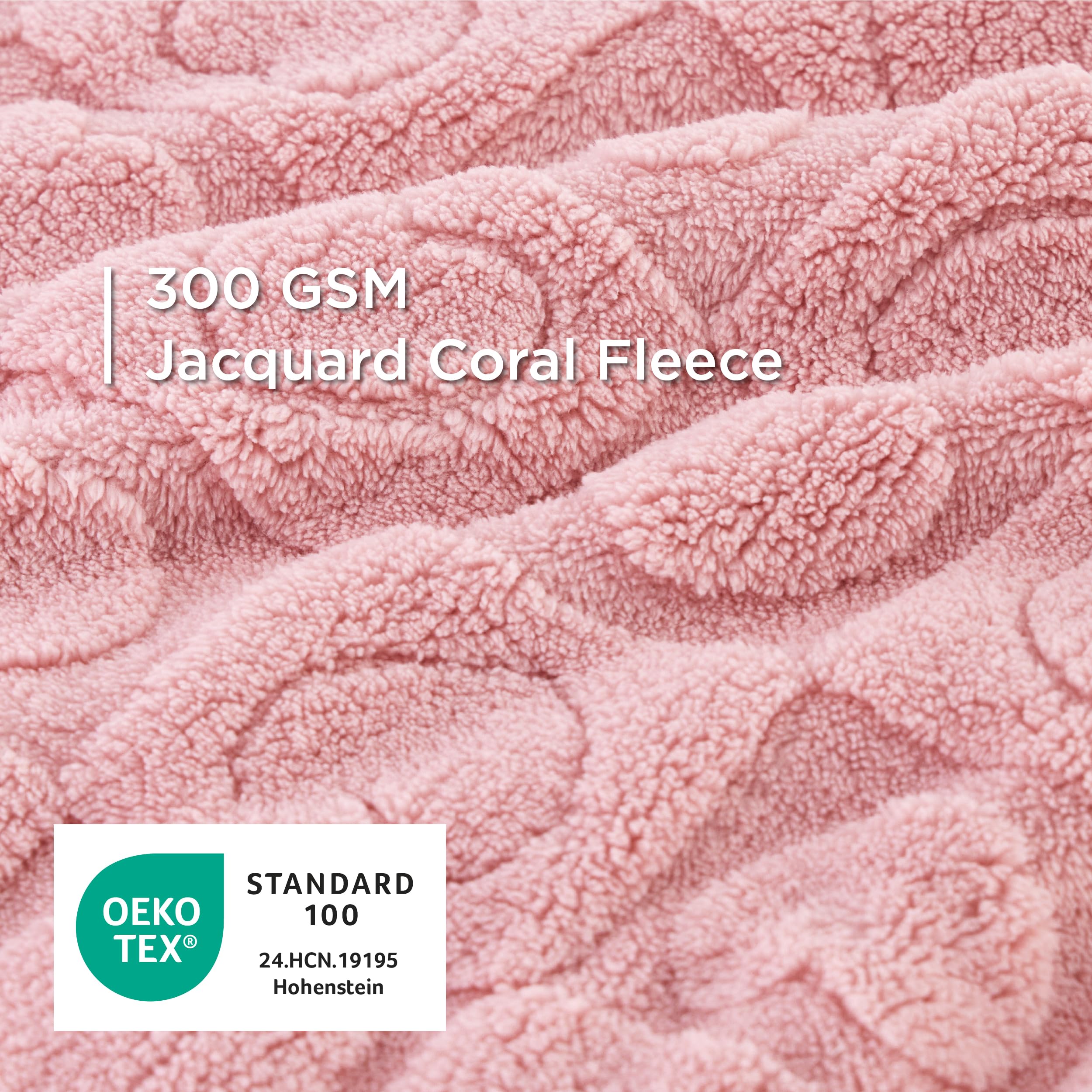 Bedsure manta para mascota rosa, uso diario en sofá y cama.