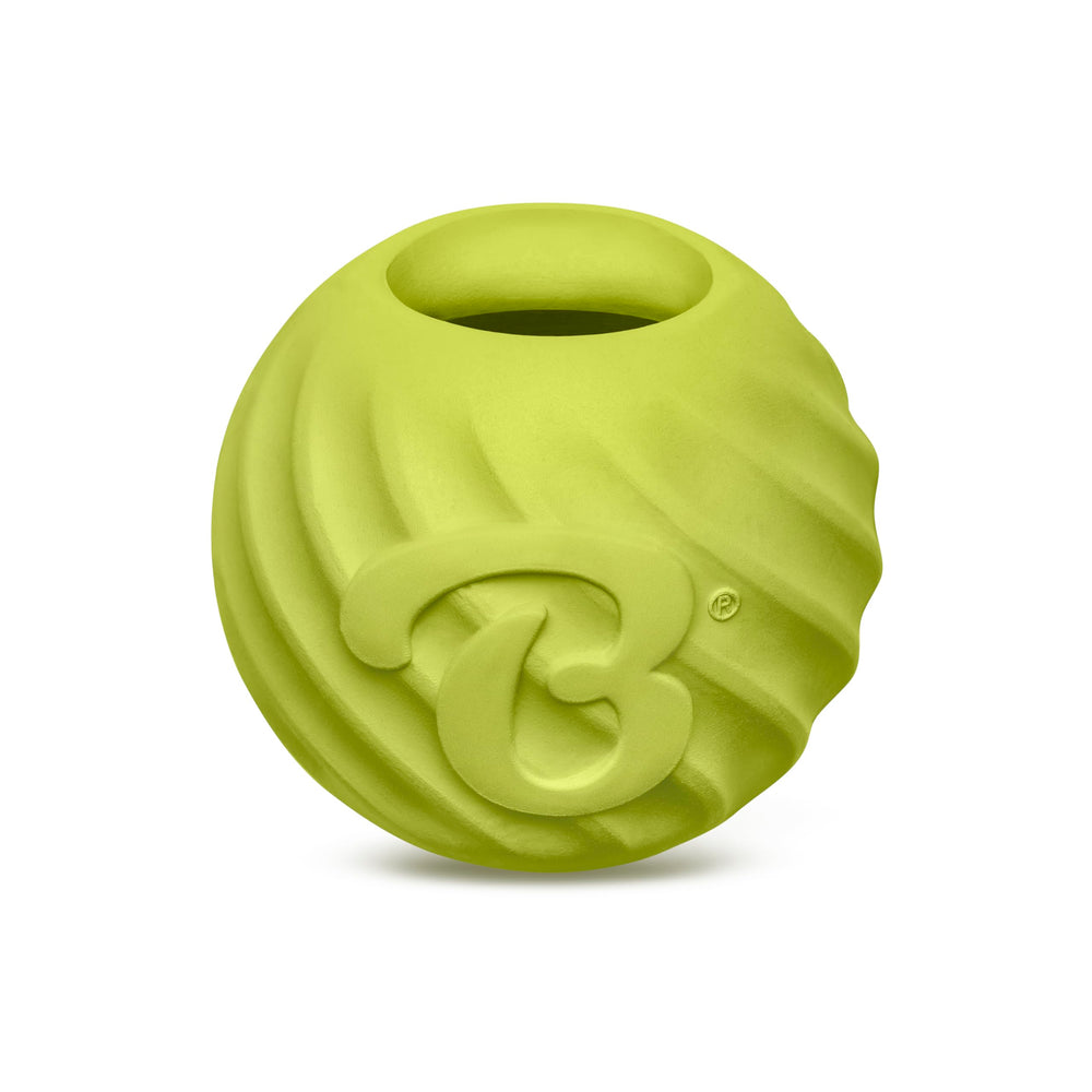 Bola Benebone para perro de caucho natural, perfecta para juego seguro y duradero.
