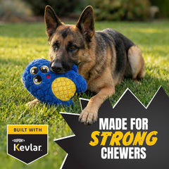 Costuras reforzadas en Kevlar del Bite Force para mordidas intensas.