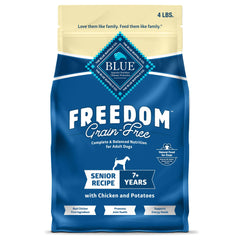 Blue Buffalo Freedom Senior, empaque visible de alimento seco para perros mayores, natural