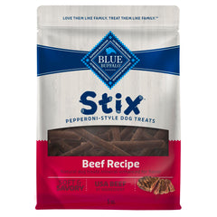 Blue Buffalo Stix envase de receta de res, snack suave para perros.