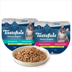 Blue Buffalo Tastefuls con salmón en salsa, bandeja jugosa para la comida diaria.