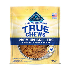 Blue Buffalo True Chews Premium Grillers con pollo real, recompensa sabrosa para entrenamiento.